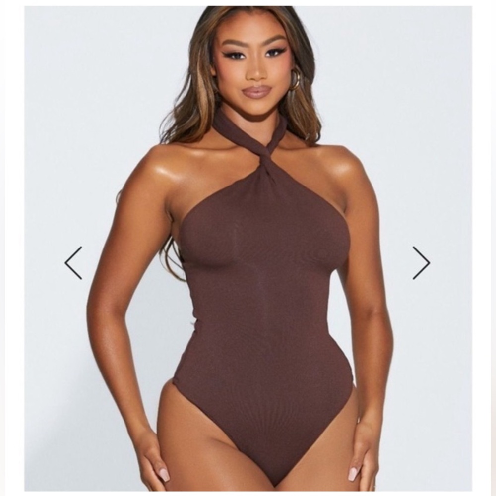 Women’s NAKED WARDROBE Twist Halter Bodysuit In Chocolate